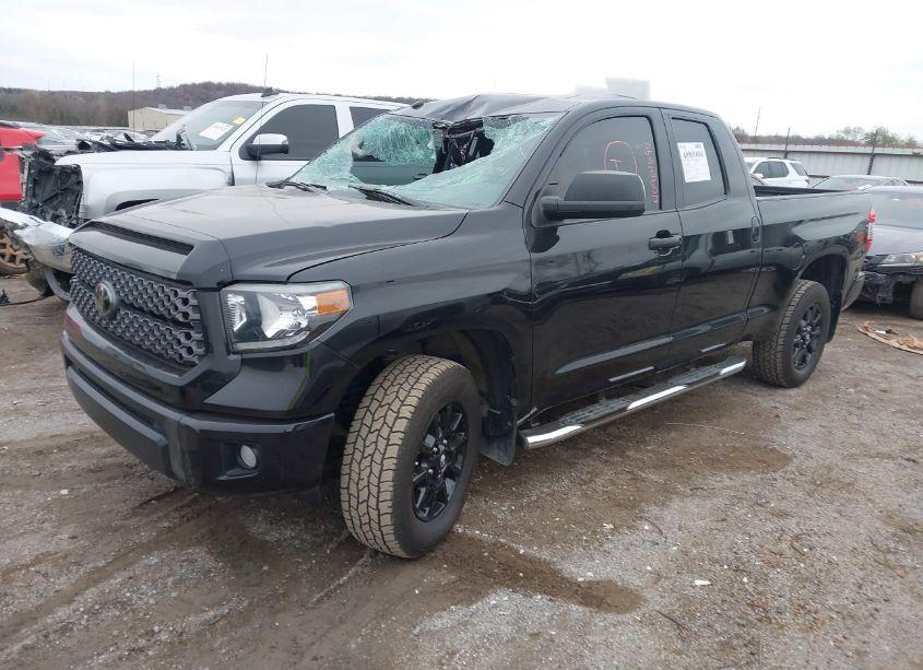 Photo 2 of 2019 Toyota Tundra SR5 5.7L V8 (VIN 5TFUW5F13KX834173)
