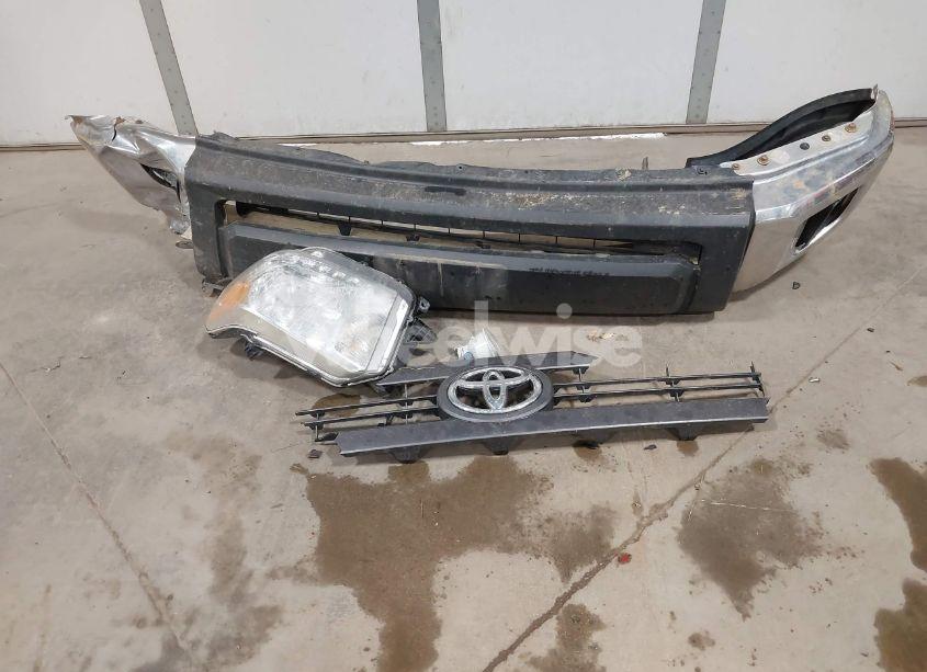 Photo 12 of 2014 Toyota Tundra SR5 5.7L V8 (VIN 5TFUW5F14EX415382)