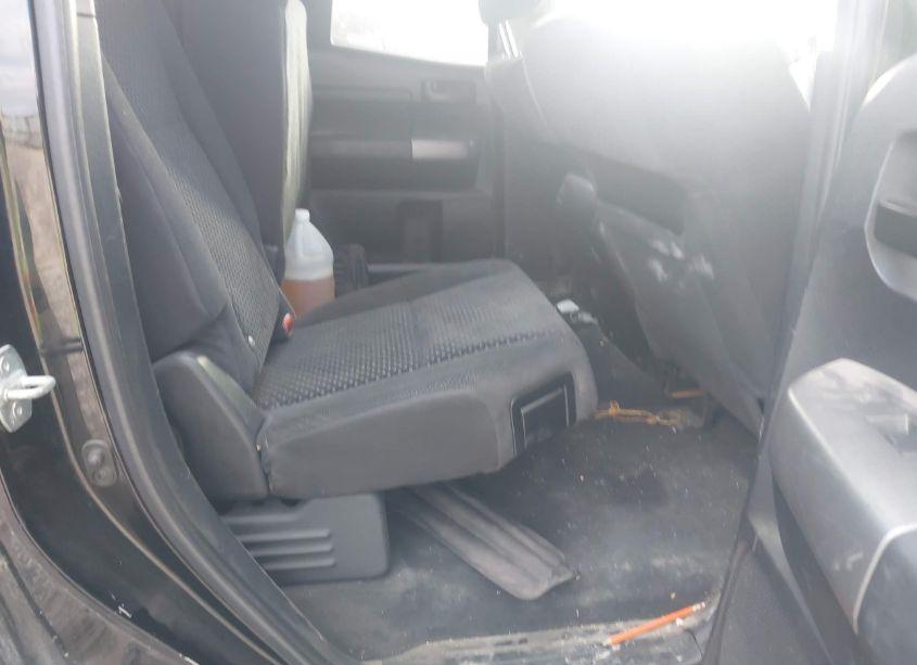 Photo 8 of 2010 Toyota Tundra GRADE 5.7L V8 (VIN 5TFUW5F15AX154922)