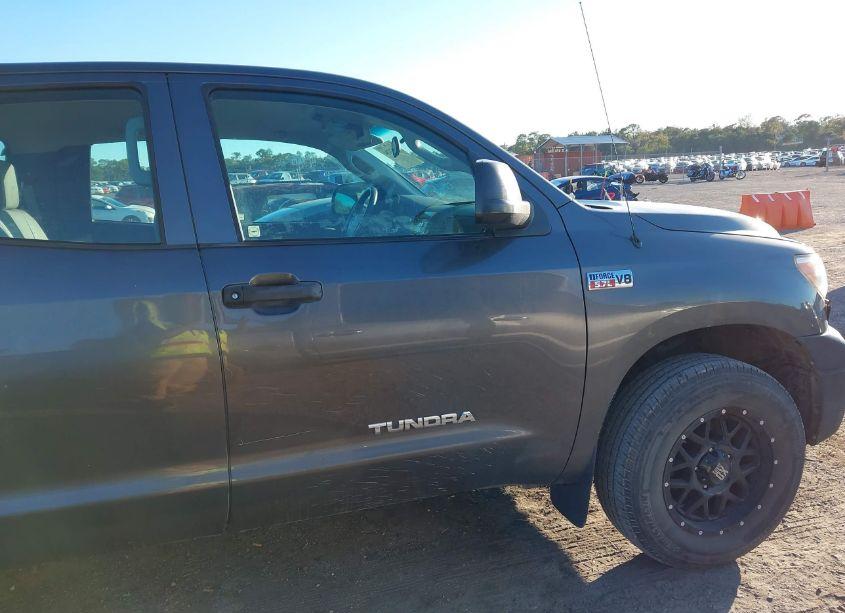 Photo 13 of 2013 Toyota Tundra GRADE 5.7L V8 (VIN 5TFUW5F15DX317783)