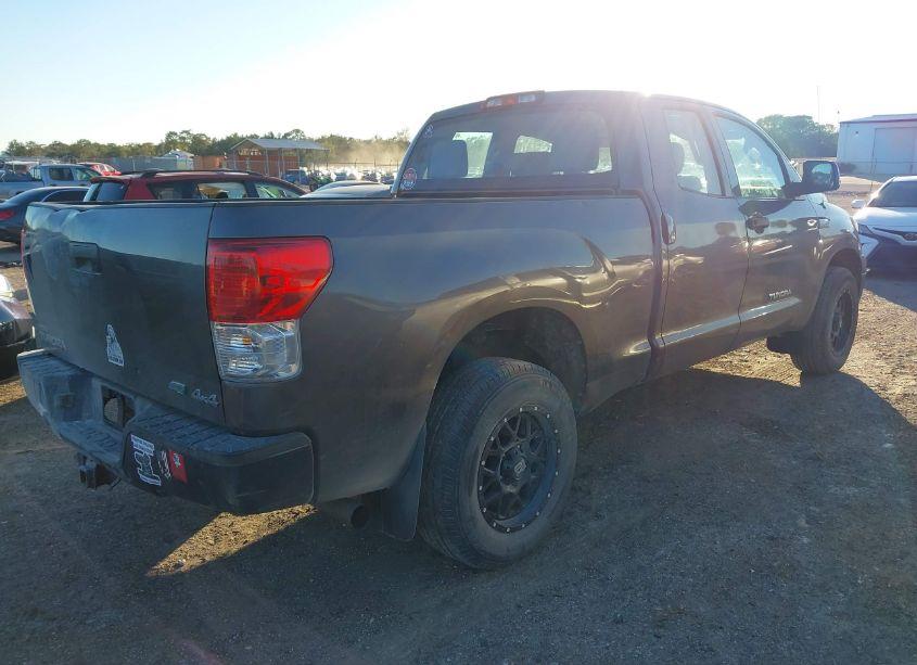 Photo 4 of 2013 Toyota Tundra GRADE 5.7L V8 (VIN 5TFUW5F15DX317783)