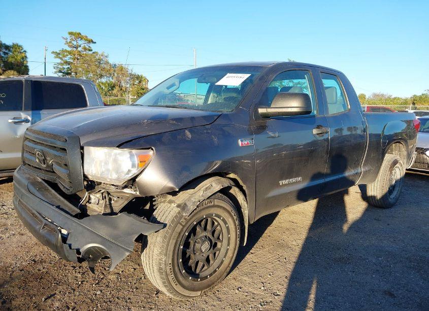 Photo 6 of 2013 Toyota Tundra GRADE 5.7L V8 (VIN 5TFUW5F15DX317783)