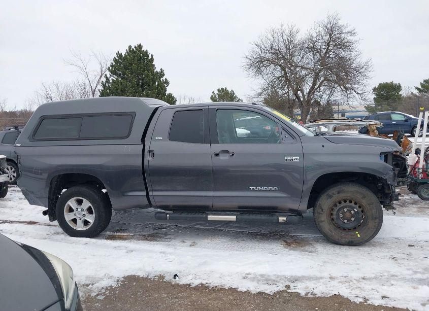 Photo 14 of 2017 Toyota Tundra SR5 5.7L V8 (VIN 5TFUW5F15HX592141)