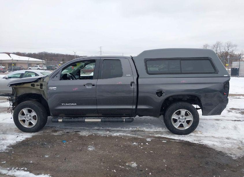 Photo 15 of 2017 Toyota Tundra SR5 5.7L V8 (VIN 5TFUW5F15HX592141)