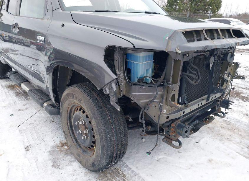 Photo 18 of 2017 Toyota Tundra SR5 5.7L V8 (VIN 5TFUW5F15HX592141)