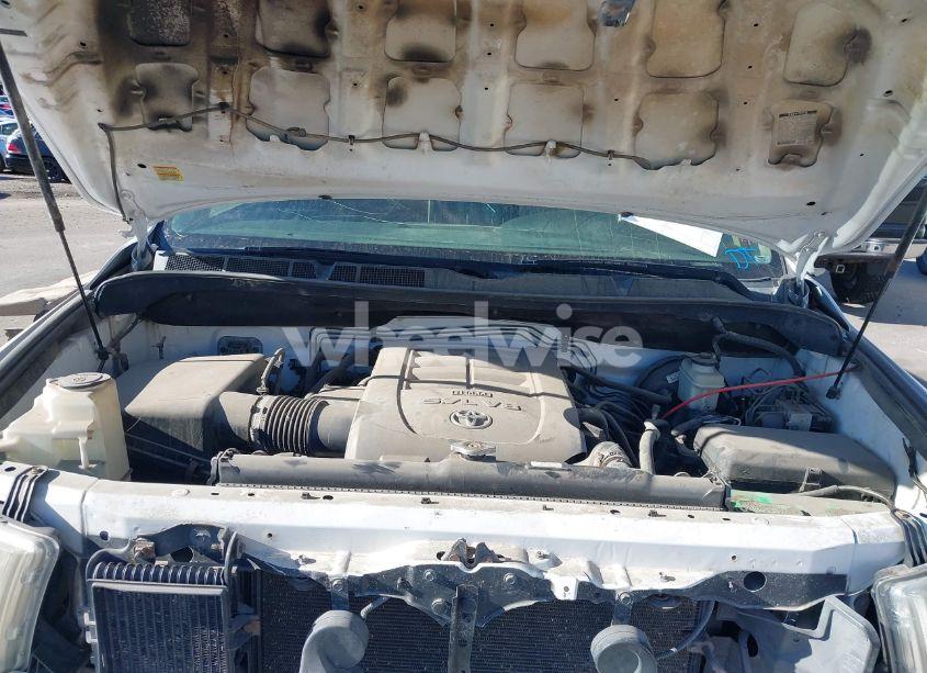 Photo 10 of 2010 Toyota Tundra GRADE 5.7L V8 (VIN 5TFUW5F16AX102070)