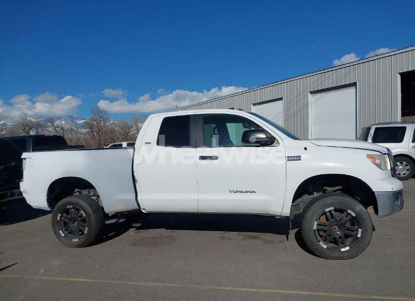 Photo 14 of 2010 Toyota Tundra GRADE 5.7L V8 (VIN 5TFUW5F16AX102070)