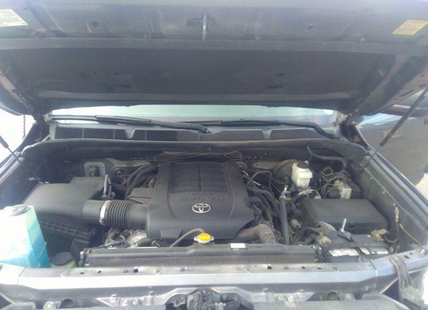 Photo 10 of 2017 Toyota Tundra SR5 5.7L V8 (VIN 5TFUW5F16HX611540)