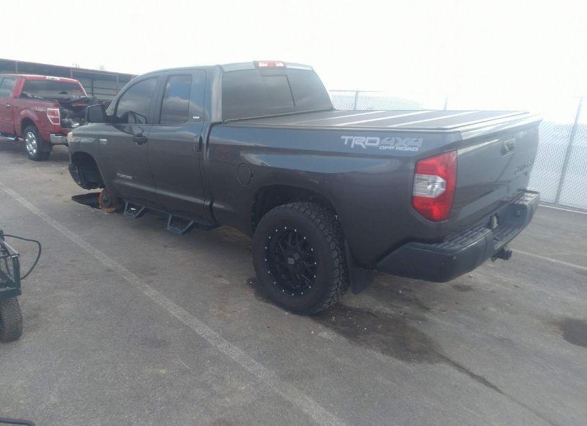 Photo 3 of 2017 Toyota Tundra SR5 5.7L V8 (VIN 5TFUW5F16HX611540)