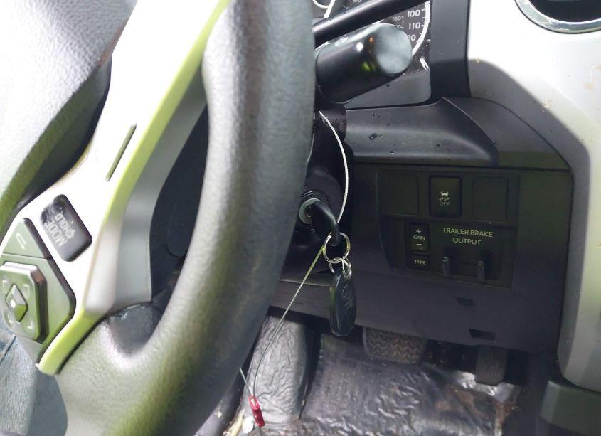 Photo 11 of 2017 Toyota Tundra SR5 5.7L V8 (VIN 5TFUW5F16HX625549)