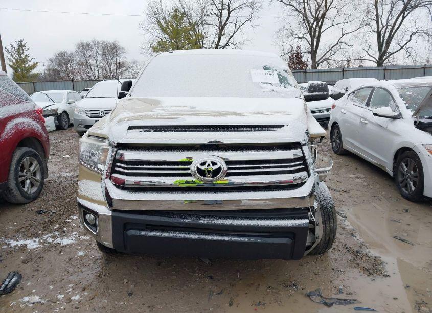 Photo 12 of 2017 Toyota Tundra SR5 5.7L V8 (VIN 5TFUW5F16HX625549)