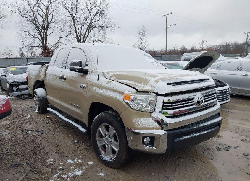 Photo 13 of 2017 Toyota Tundra SR5 5.7L V8 (VIN 5TFUW5F16HX625549)
