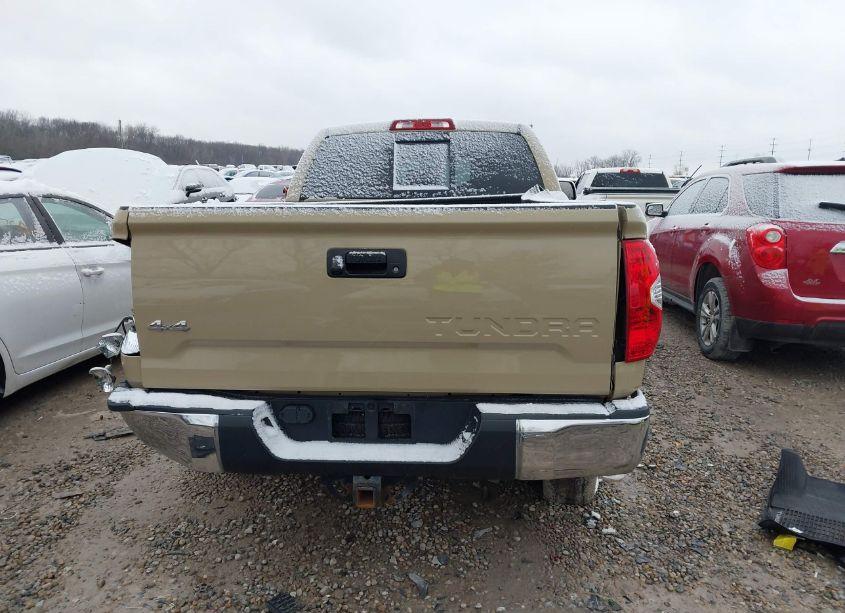 Photo 16 of 2017 Toyota Tundra SR5 5.7L V8 (VIN 5TFUW5F16HX625549)