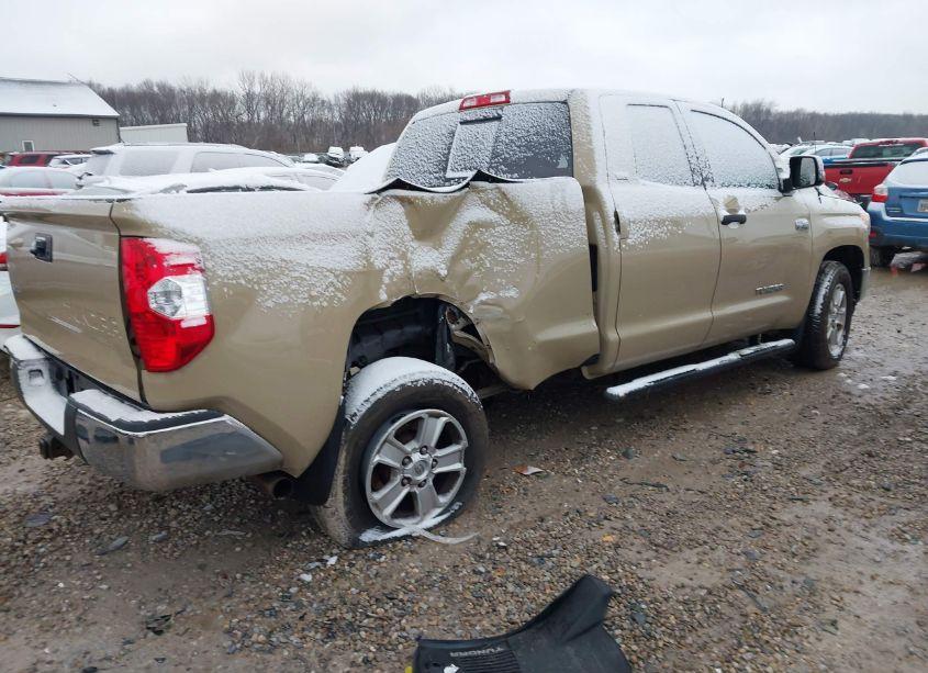 Photo 4 of 2017 Toyota Tundra SR5 5.7L V8 (VIN 5TFUW5F16HX625549)