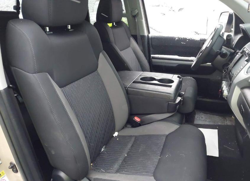 Photo 5 of 2017 Toyota Tundra SR5 5.7L V8 (VIN 5TFUW5F16HX625549)