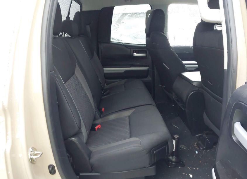 Photo 8 of 2017 Toyota Tundra SR5 5.7L V8 (VIN 5TFUW5F16HX625549)