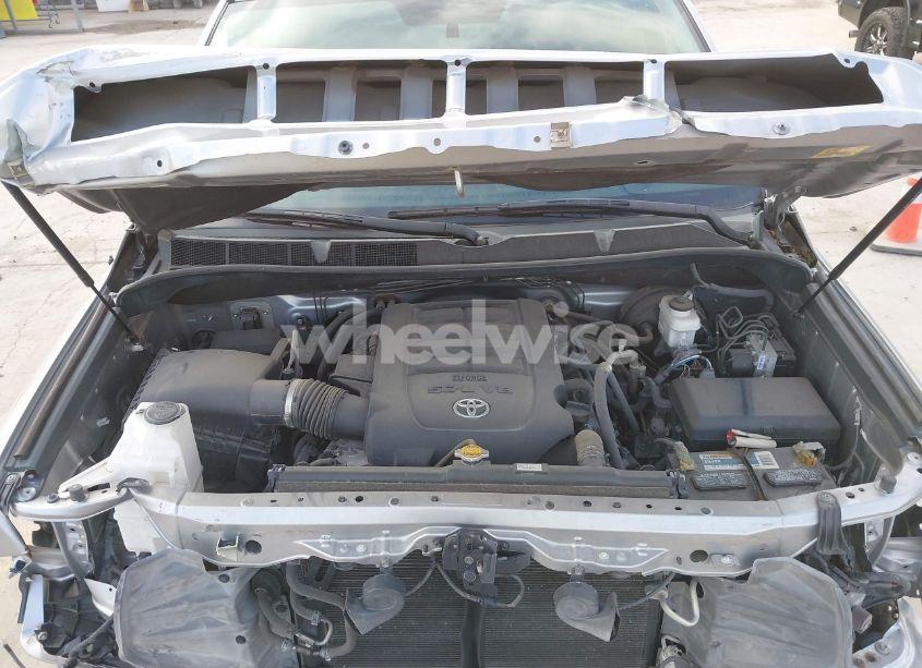 Photo 10 of 2017 Toyota Tundra SR5 5.7L V8 (VIN 5TFUW5F16HX645185)