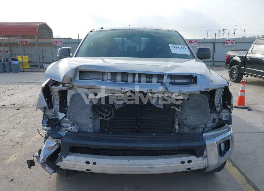 Photo 13 of 2017 Toyota Tundra SR5 5.7L V8 (VIN 5TFUW5F16HX645185)