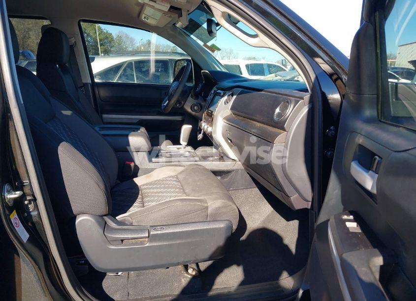 Photo 5 of 2018 Toyota Tundra SR5 5.7L V8 (VIN 5TFUW5F16JX683764)