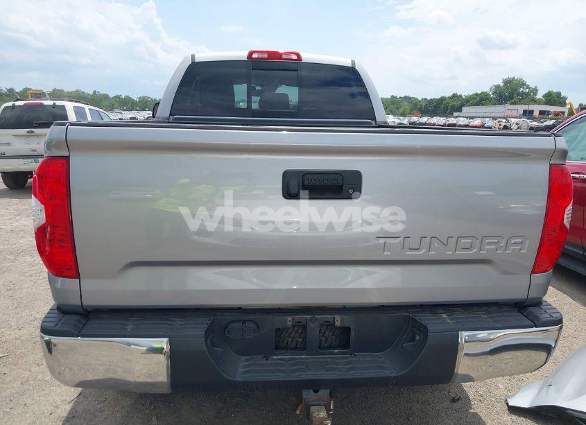 Photo 17 of 2018 Toyota Tundra SR5 5.7L V8 (VIN 5TFUW5F16JX706699)