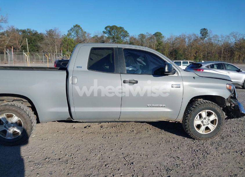 Photo 13 of 2018 Toyota Tundra SR5 5.7L V8 (VIN 5TFUW5F16JX756387)