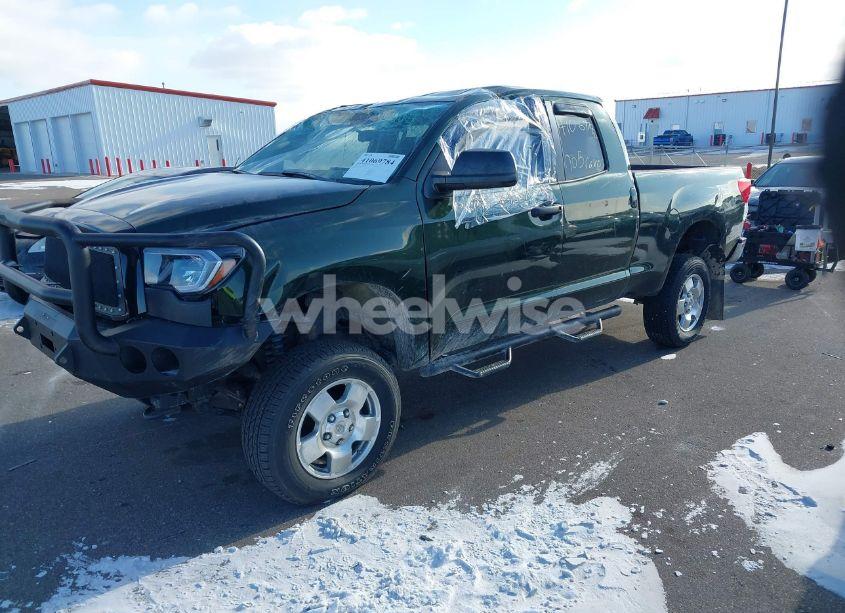 Photo 2 of 2011 Toyota Tundra GRADE 5.7L V8 (VIN 5TFUW5F17BX180052)