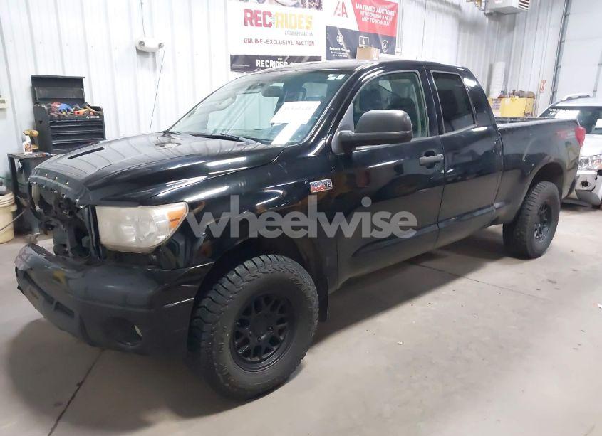 Photo 2 of 2013 Toyota Tundra DOUBLE CAB SR5 (VIN 5TFUW5F17DX305344)