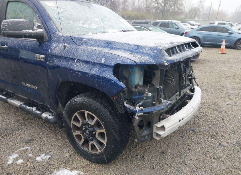 Photo 19 of 2015 Toyota Tundra SR5 5.7L V8 (VIN 5TFUW5F17FX457644)