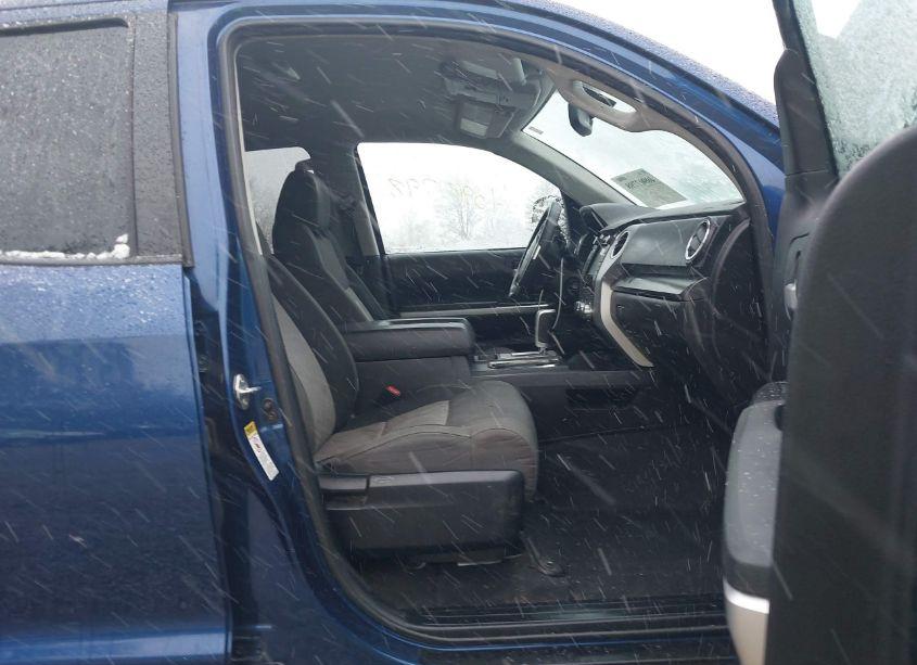 Photo 5 of 2015 Toyota Tundra SR5 5.7L V8 (VIN 5TFUW5F17FX457644)