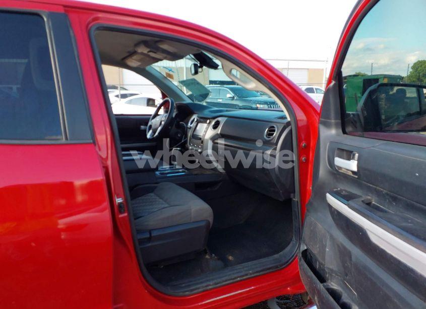 Photo 5 of 2018 Toyota Tundra SR5 5.7L V8 (VIN 5TFUW5F17JX713466)