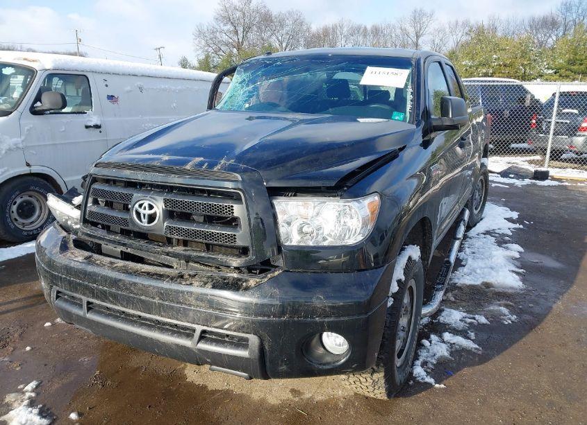 Photo 2 of 2010 Toyota Tundra DOUBLE CAB SR5 (VIN 5TFUW5F18AX108632)