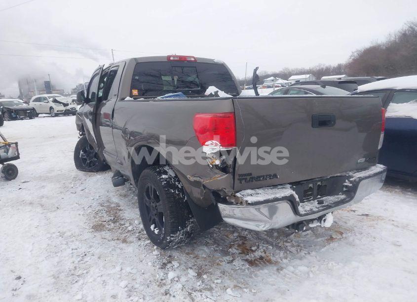 Photo 3 of 2011 Toyota Tundra GRADE 5.7L V8 (VIN 5TFUW5F18BX186846)