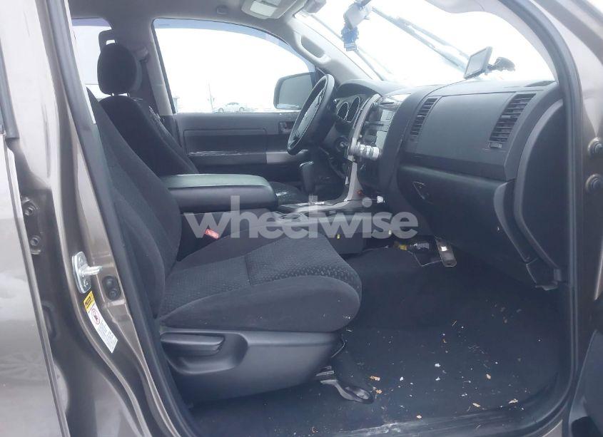 Photo 5 of 2011 Toyota Tundra GRADE 5.7L V8 (VIN 5TFUW5F18BX186846)