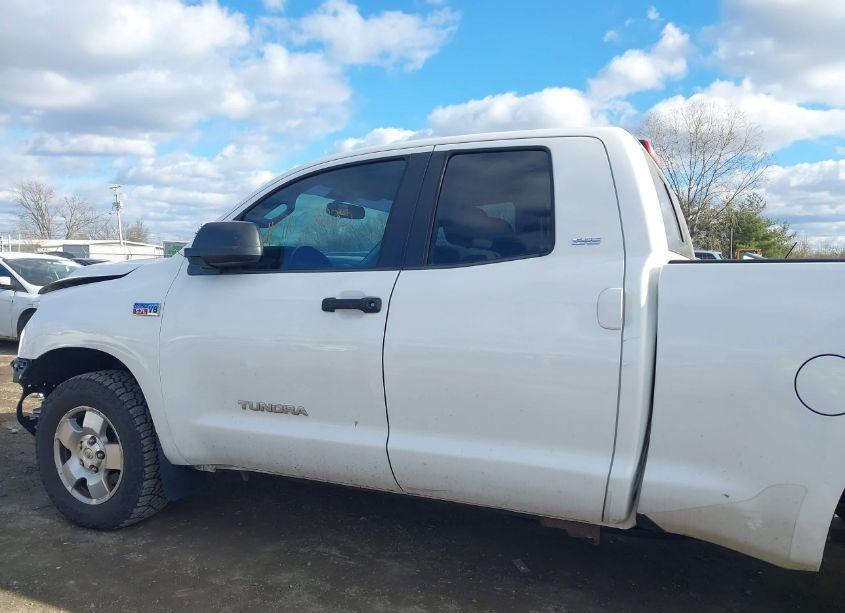 Photo 15 of 2013 Toyota Tundra GRADE 5.7L V8 (VIN 5TFUW5F18DX312187)