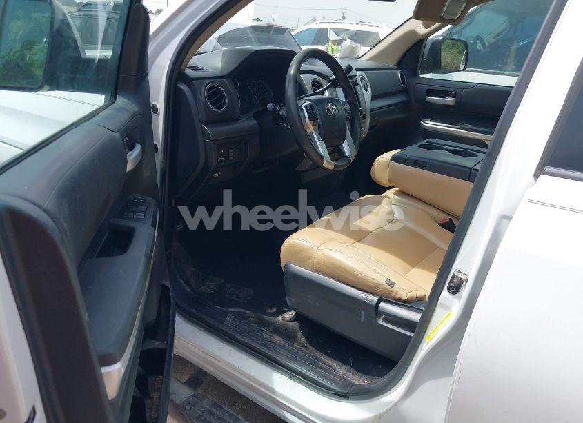 Photo 19 of 2014 Toyota Tundra SR5 5.7L V8 (VIN 5TFUW5F18EX408788)