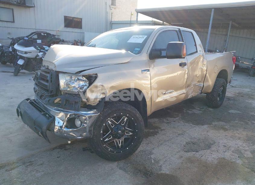 Photo 2 of 2010 Toyota Tundra GRADE 5.7L V8 (VIN 5TFUW5F19AX151490)