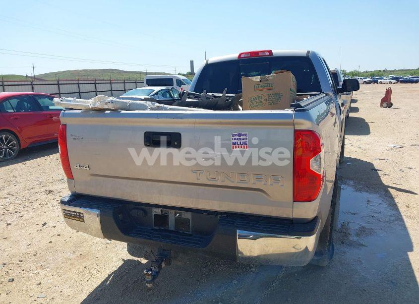 Photo 16 of 2014 Toyota Tundra SR 5.7L V8/SR5 5.7L V8 (VIN 5TFUW5F19EX392200)
