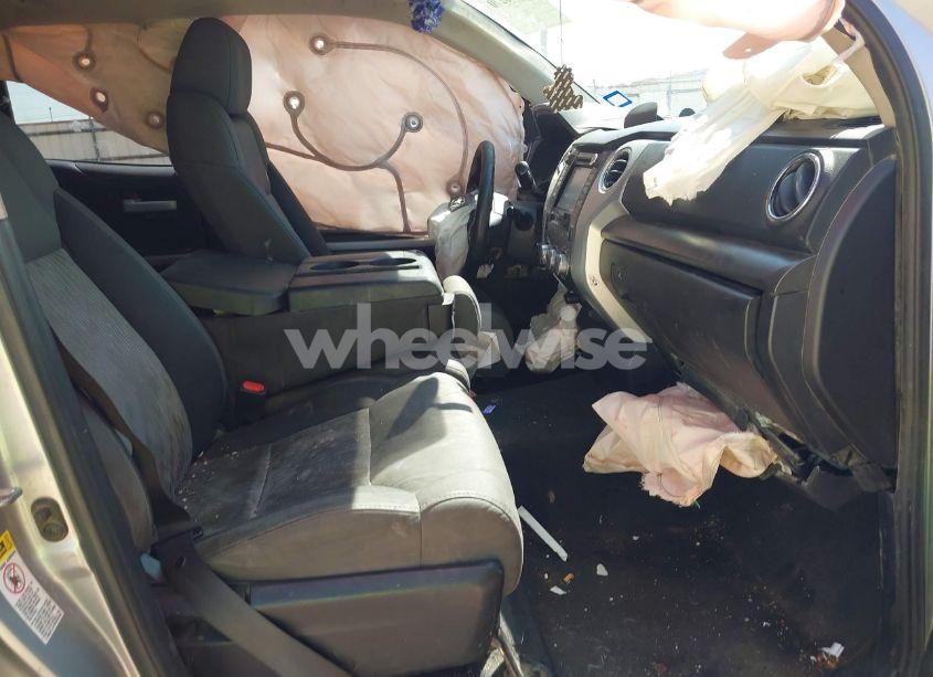 Photo 5 of 2014 Toyota Tundra SR 5.7L V8/SR5 5.7L V8 (VIN 5TFUW5F19EX392200)