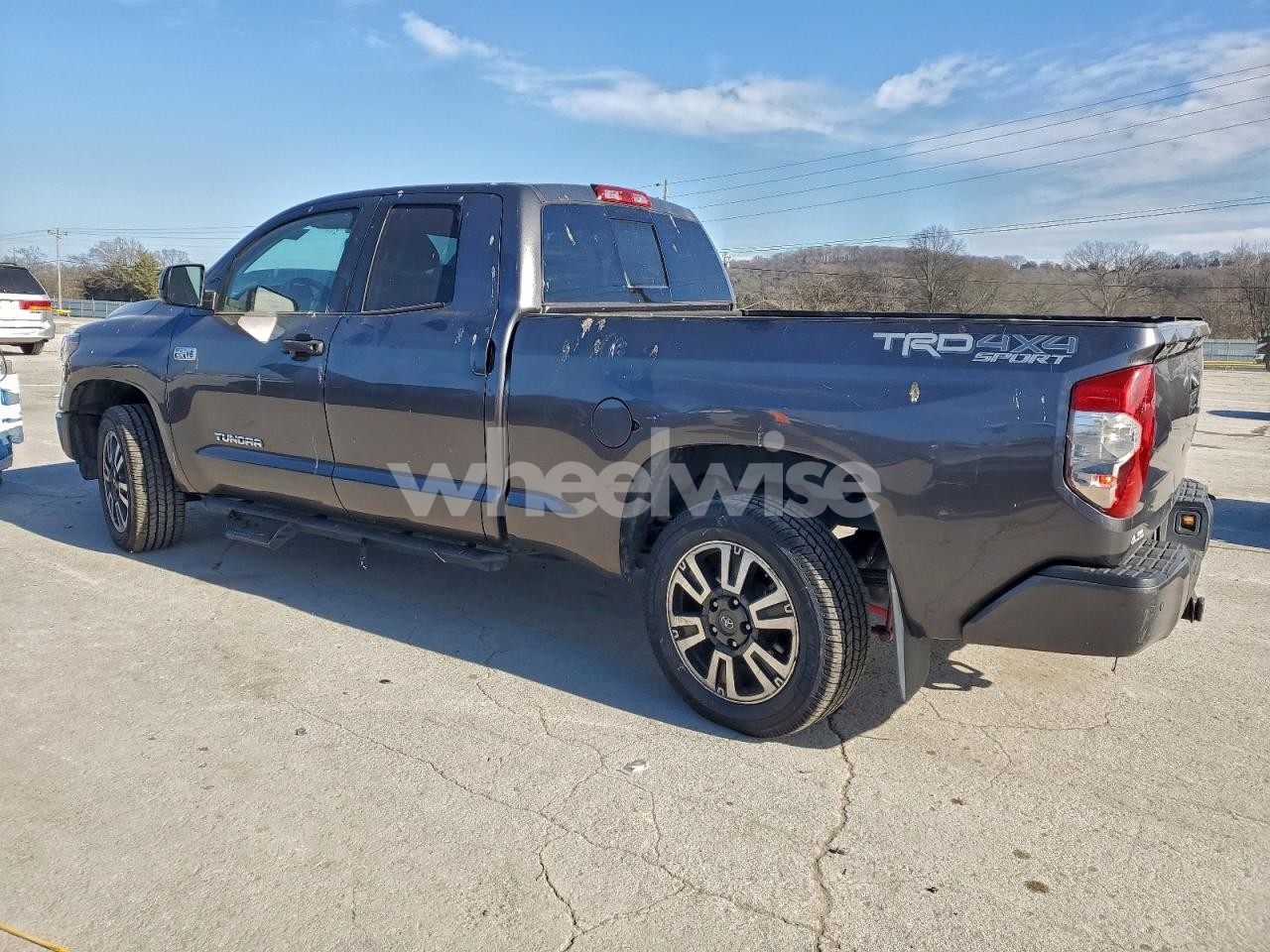 Photo 2 of 2019 TOYOTA TUNDRA DOUBLE CAB SR (VIN 5TFUW5F19KX850491)