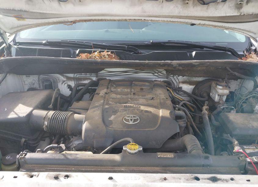 Photo 10 of 2011 Toyota Tundra GRADE 5.7L V8 (VIN 5TFUW5F1XBX197637)