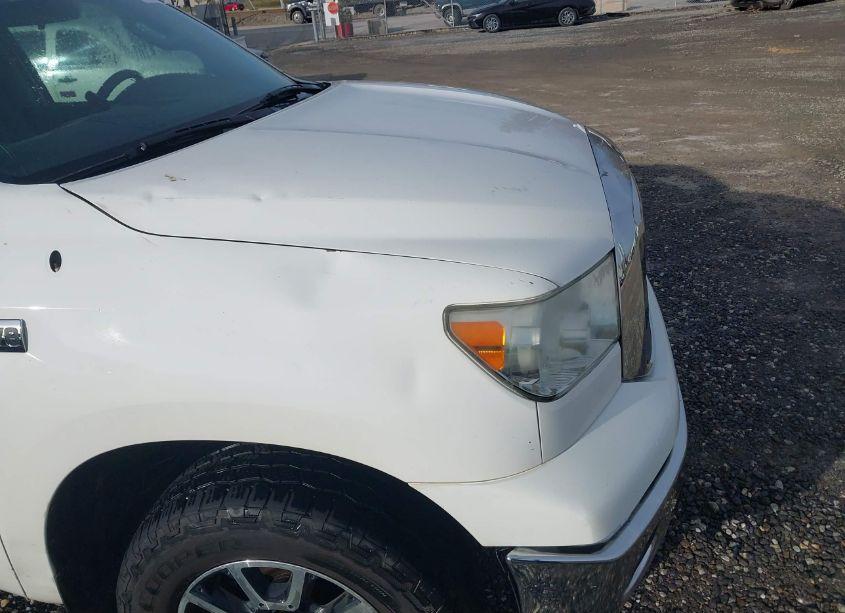 Photo 19 of 2011 Toyota Tundra GRADE 5.7L V8 (VIN 5TFUW5F1XBX197637)