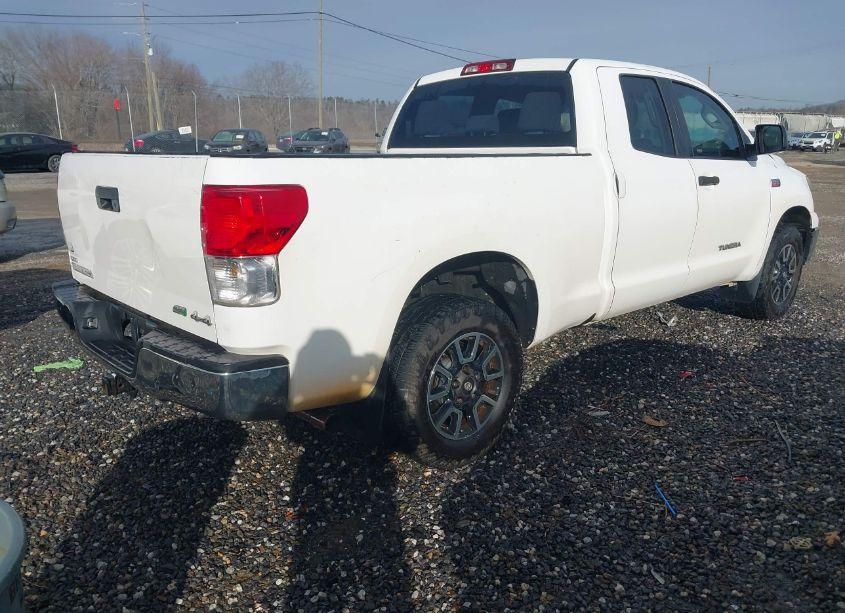 Photo 4 of 2011 Toyota Tundra GRADE 5.7L V8 (VIN 5TFUW5F1XBX197637)