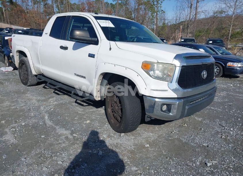2014 Toyota Tundra SR5 5.7L V8 (VIN 5TFUW5F1XEX370559) main photo