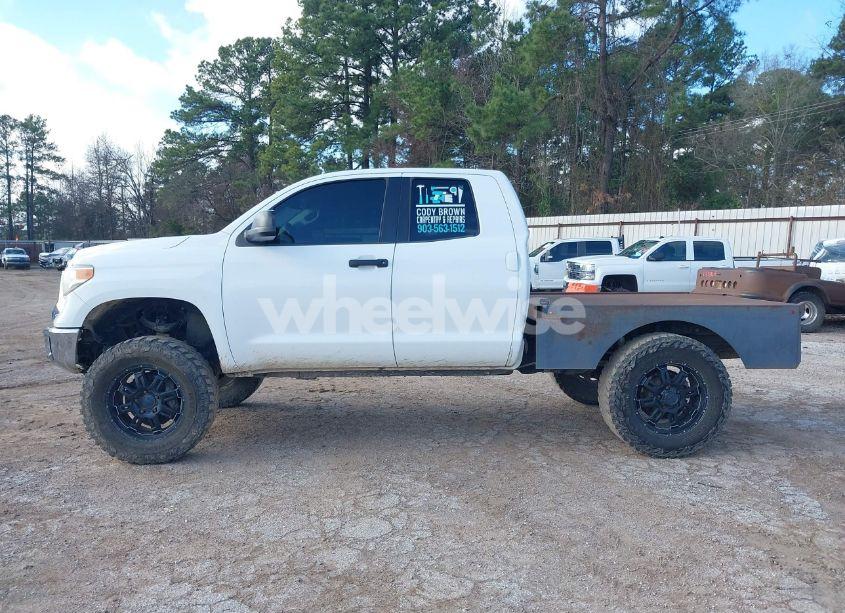 Photo 15 of 2016 Toyota Tundra SR5 5.7L V8 (VIN 5TFUW5F1XGX489845)