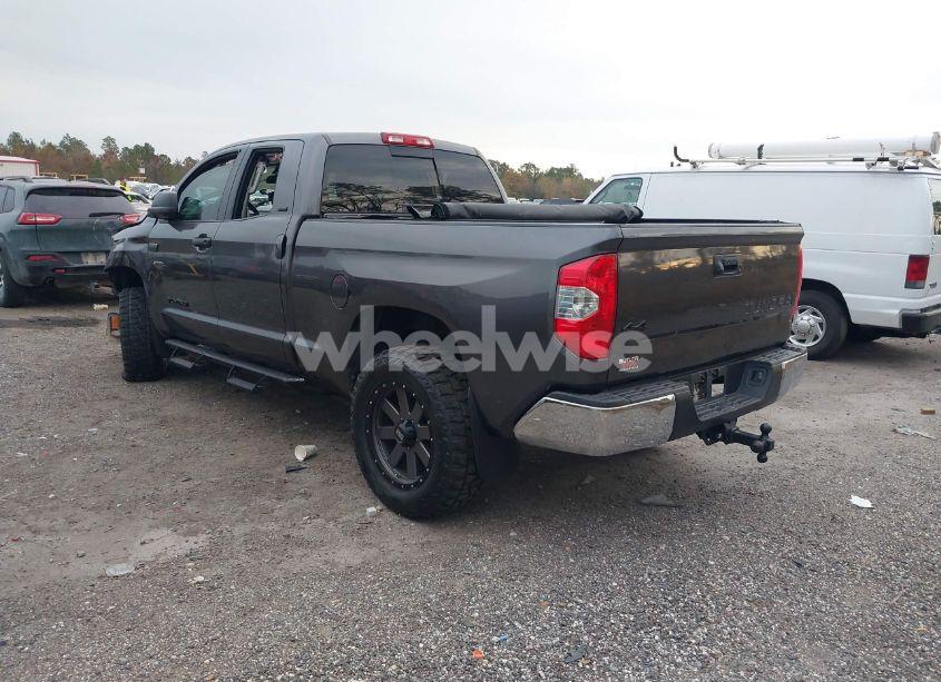 Photo 3 of 2018 Toyota Tundra SR5 5.7L V8 (VIN 5TFUW5F1XJX696548)