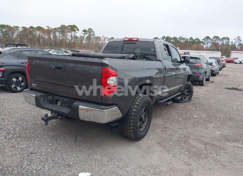 Photo 4 of 2018 Toyota Tundra SR5 5.7L V8 (VIN 5TFUW5F1XJX696548)