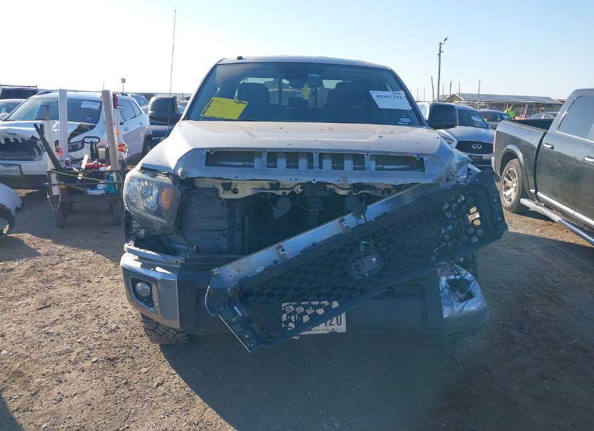 Photo 12 of 2019 Toyota Tundra SR5 5.7L V8 (VIN 5TFUW5F1XKX820335)