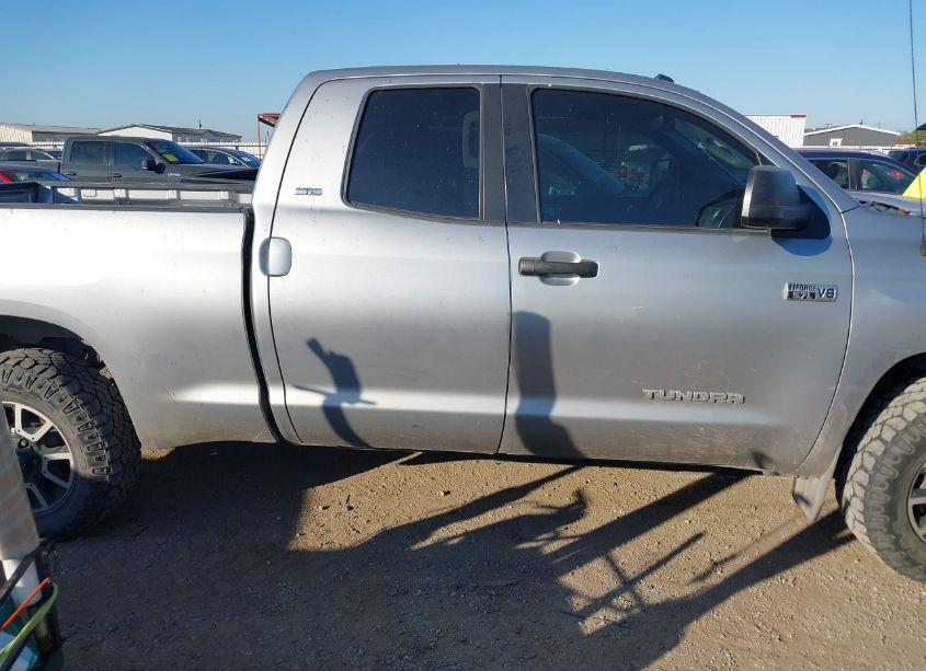 Photo 13 of 2019 Toyota Tundra SR5 5.7L V8 (VIN 5TFUW5F1XKX820335)