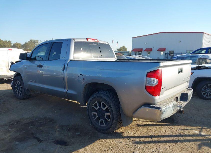 Photo 3 of 2019 Toyota Tundra SR5 5.7L V8 (VIN 5TFUW5F1XKX820335)