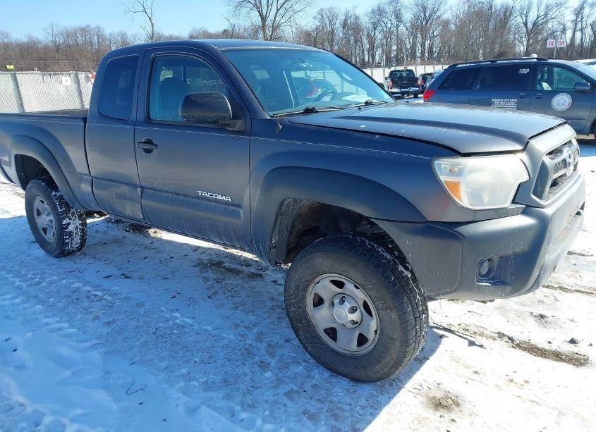 2013 Toyota Tacoma (VIN 5TFUX4EN1DX017735) main photo